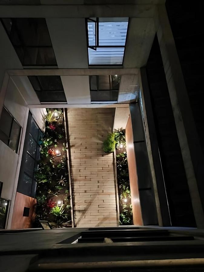 Downtown Bogota: Explora Y Descansa Bogotá